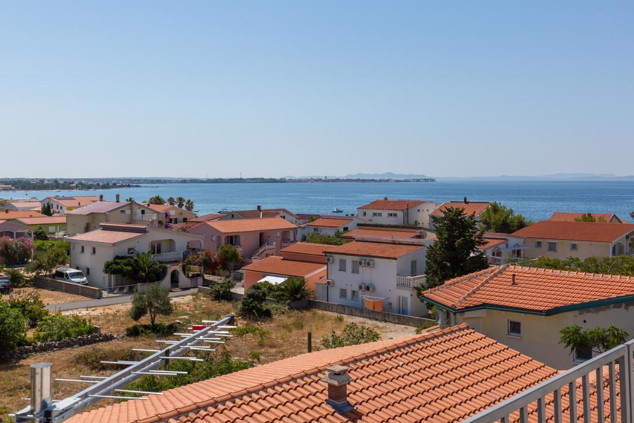 Apartmani Kastelina Vir Exterior photo