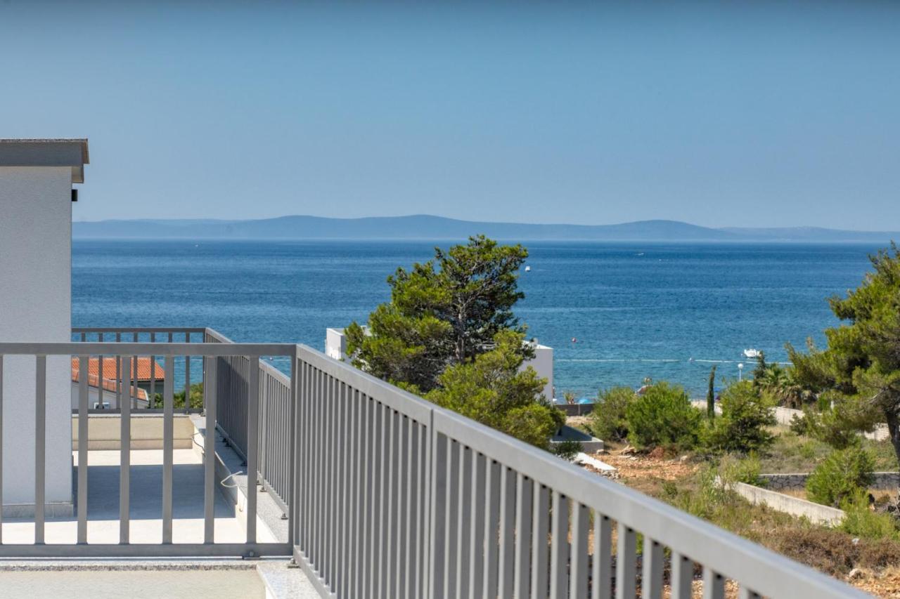 Apartmani Kastelina Vir Exterior photo