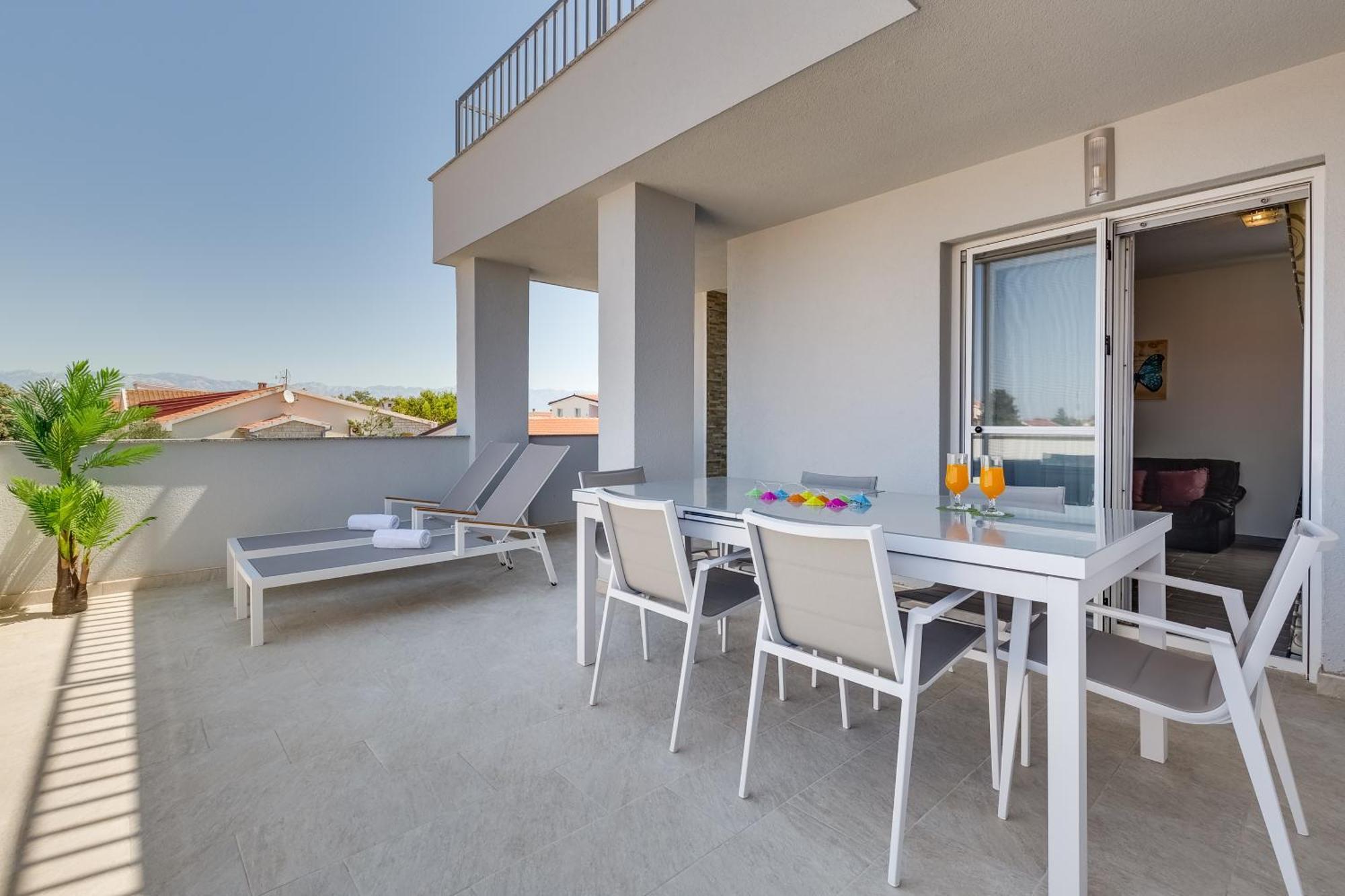 Apartmani Kastelina Vir Exterior photo