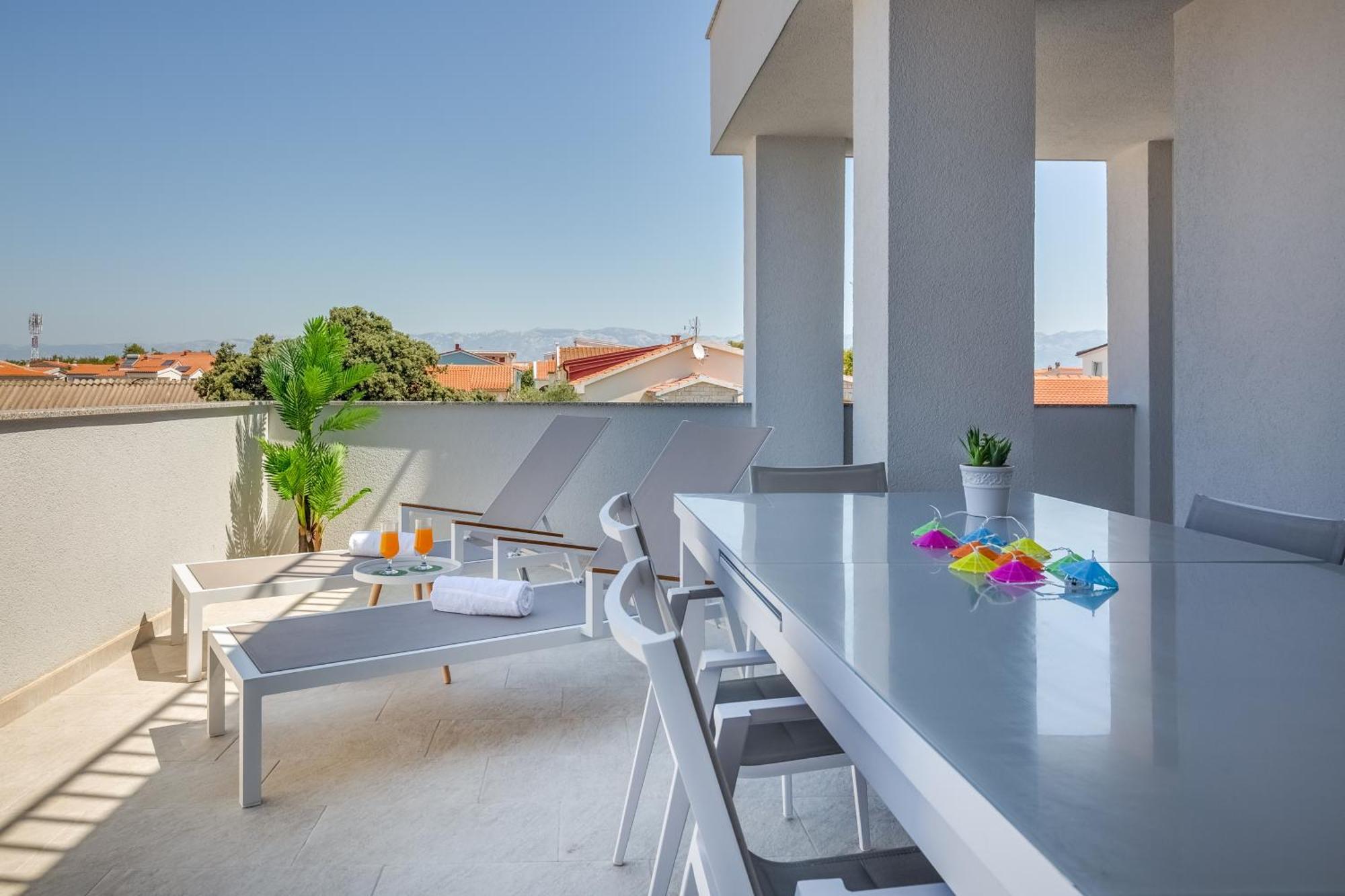 Apartmani Kastelina Vir Exterior photo